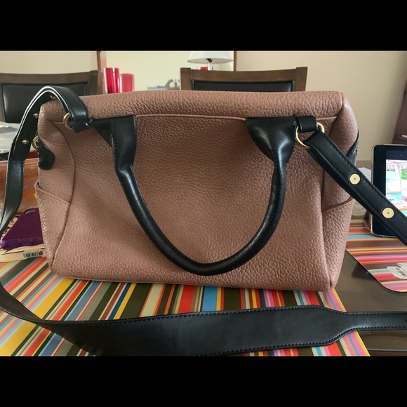 Women’s hand bag, cream and black in color. - Picture 2 of 2